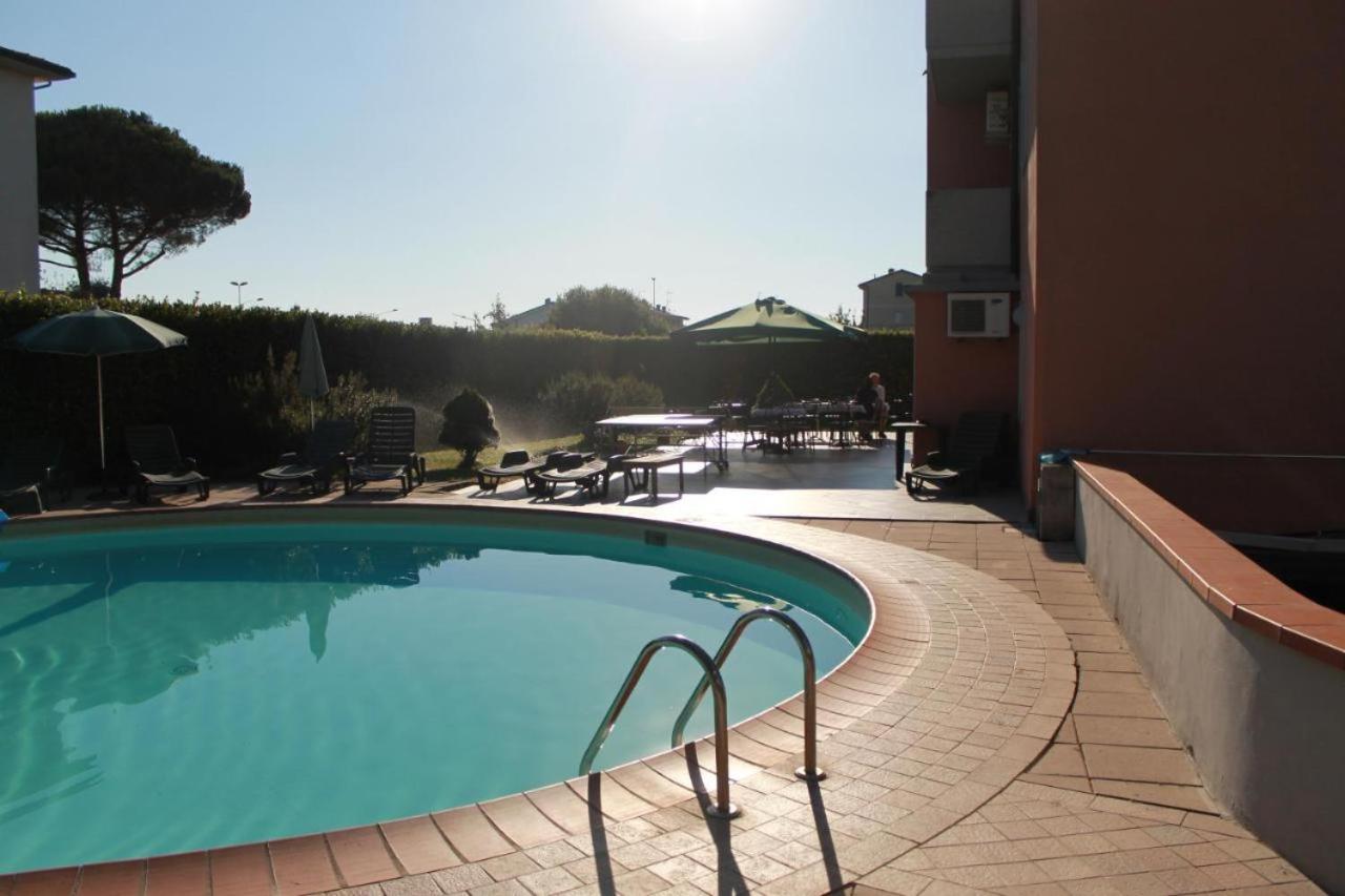 Giada Palace Apartments & Pool - Giada Palace Group 루카 외부 사진