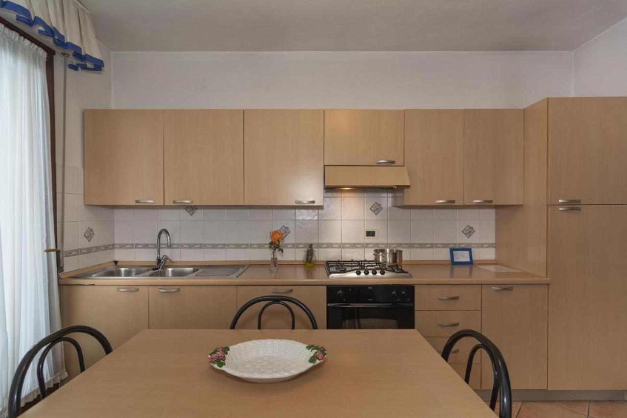 Giada Palace Apartments & Pool - Giada Palace Group 루카 외부 사진