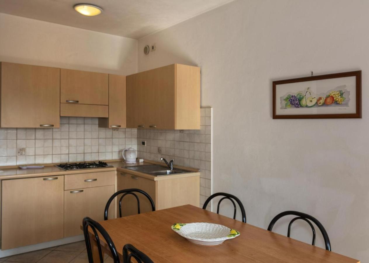 Giada Palace Apartments & Pool - Giada Palace Group 루카 외부 사진